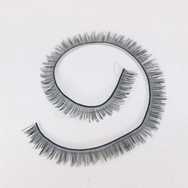 Eyelashes for dolls